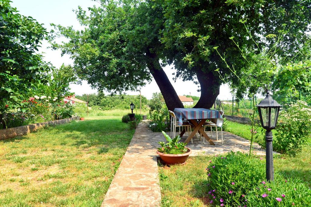 אומאג Apartment Milena מראה חיצוני תמונה